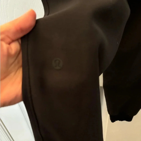 Lululemon On The Fly Jogger
Black - Picture 8 of 8